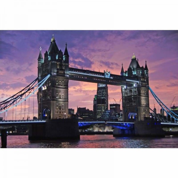 Londen brug met paarse lucht